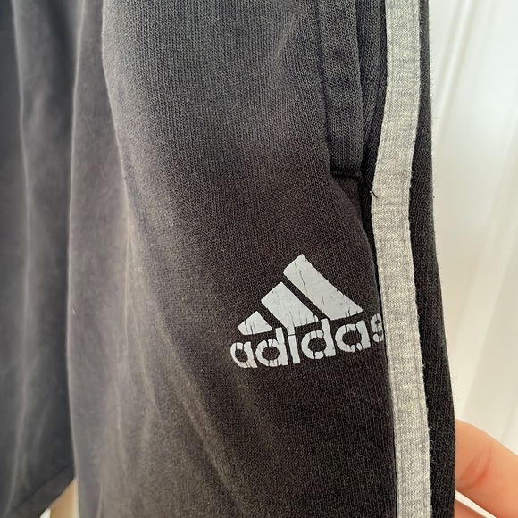 Mens Adidas sweatpants - Picture 2 of 5